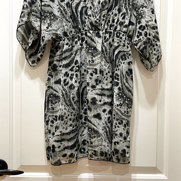 New Lette Small Gray Black Silver Threading Animal Print Swim Cover Boutique NWT - Picture 3 of 10